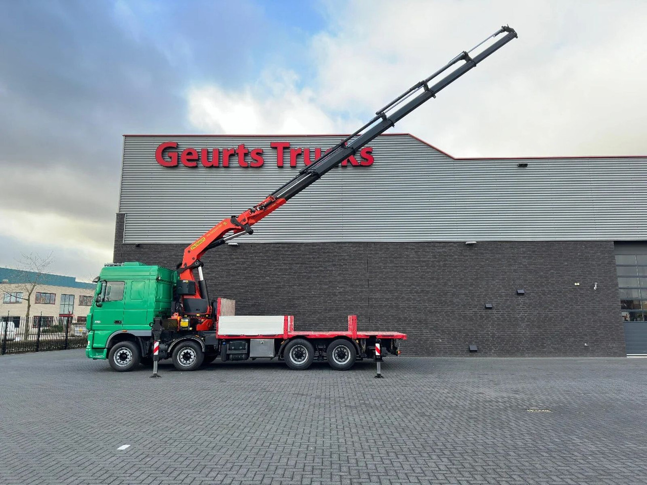 DAF XF 105.510 8X4 + PALFINGER PK 65002-SH E POWER L - شاحنة كرين: صورة 3 DAF XF 105.510 8X4 + PALFINGER PK 65002-SH E POWER L - شاحنة كرين: صورة 3