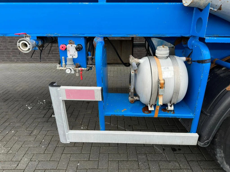 نصف مقطورة خلاطة خرسانة De Buf 2-ASSIGE 10M3 CONCRETE MIXER/MISCHER/MIXER: صورة 9