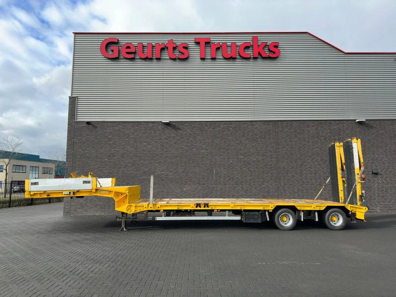 Goldhofer STZ-L2-22/80A SEMI LOWLOADER/DIEPLADER/TIEFLADER - عربة منخفضة مسطحة نصف مقطورة: صورة 1 Goldhofer STZ-L2-22/80A SEMI LOWLOADER/DIEPLADER/TIEFLADER - عربة منخفضة مسطحة نصف مقطورة: صورة 1
