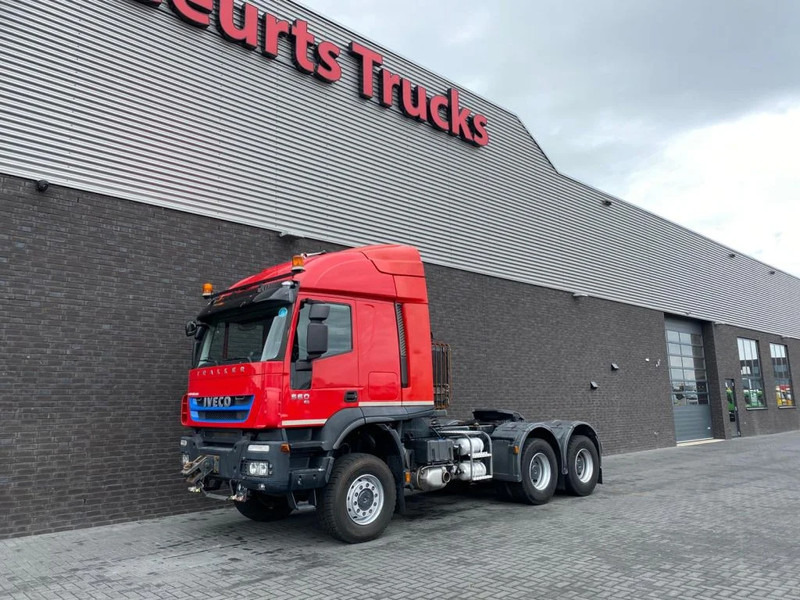 Iveco Trakker 560 SIVI 6X6 HEAVY DUTY PRIME MOVER 275 TONS - وحدة جر: صورة 2 Iveco Trakker 560 SIVI 6X6 HEAVY DUTY PRIME MOVER 275 TONS - وحدة جر: صورة 2