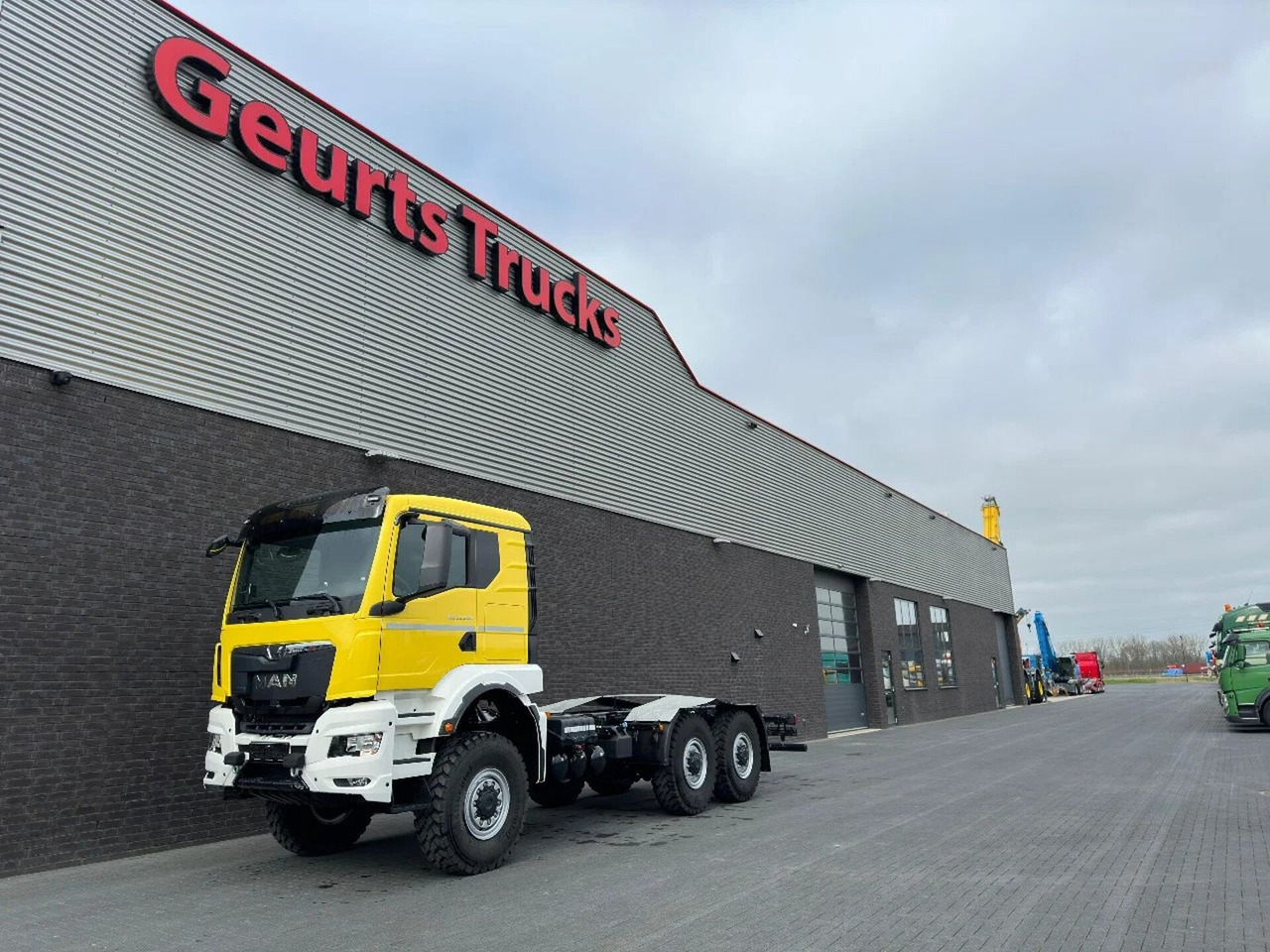MAN TGS 33.540 6X6 BB CH HEAVY DUTY CHASSIS CABINE/N - شاحنة هيكل كابينة: صورة 2 MAN TGS 33.540 6X6 BB CH HEAVY DUTY CHASSIS CABINE/N - شاحنة هيكل كابينة: صورة 2