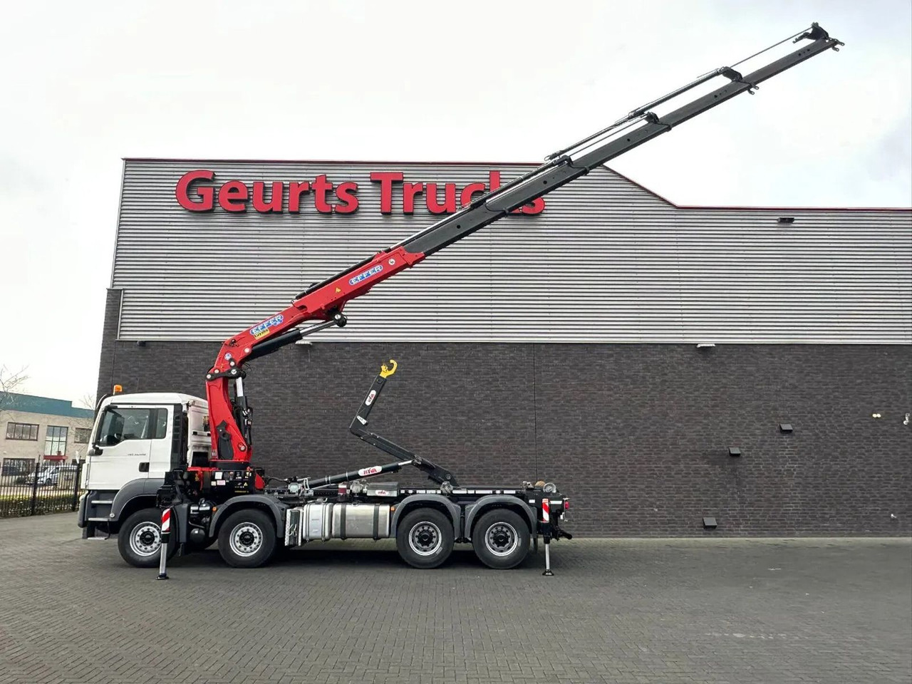 MAN TGS 35.460 8X4 BL+ HYVA 18.55.S HAAKARMSYSTEEM E - شاحنة ذات خطاف, شاحنة كرين: صورة 4 MAN TGS 35.460 8X4 BL+ HYVA 18.55.S HAAKARMSYSTEEM E - شاحنة ذات خطاف, شاحنة كرين: صورة 4