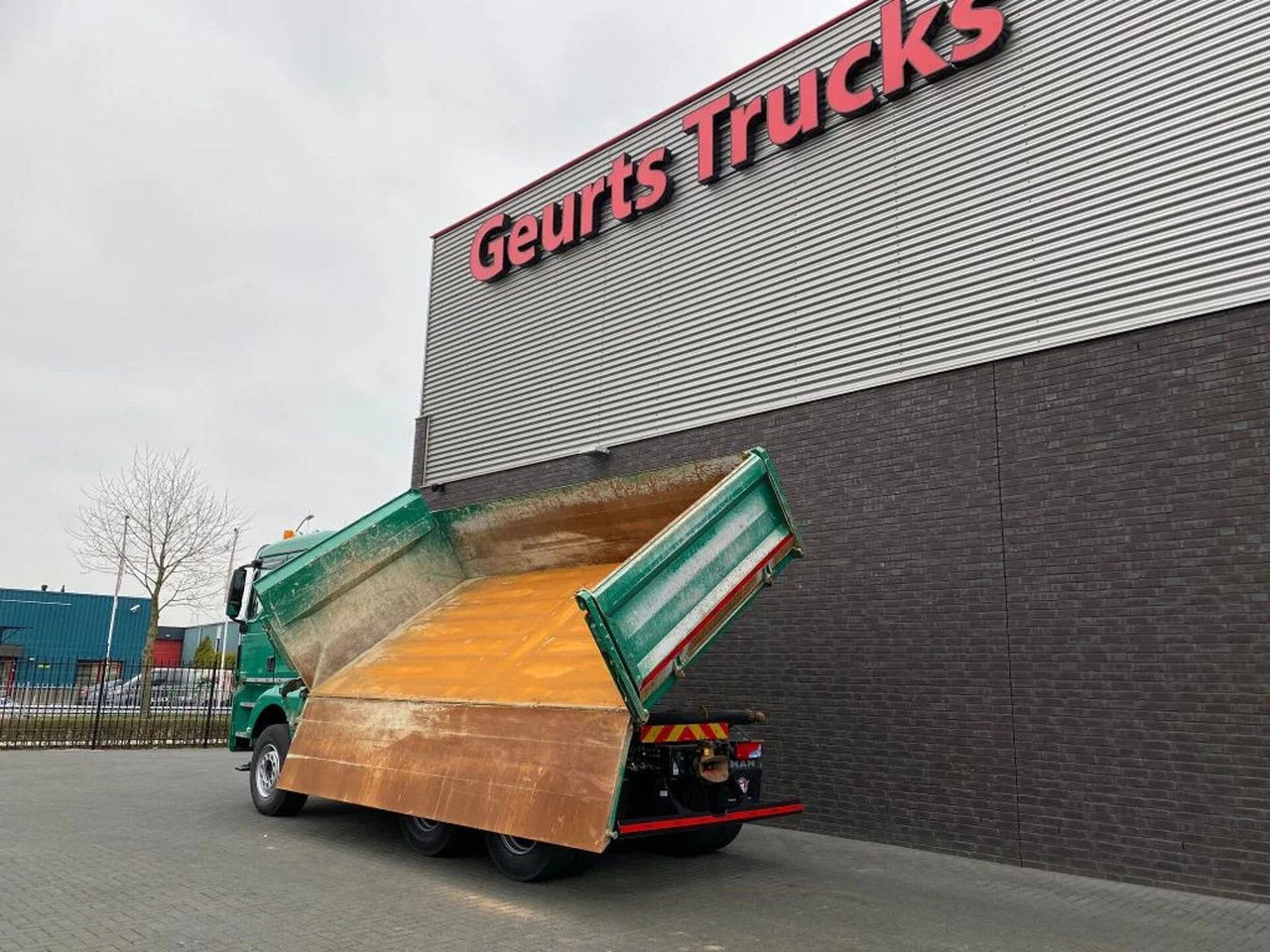 MAN TGX 26.560 6X4 BB + 3 ZIJDIGE KIPPER/TIPPER BORD - شاحنة قلاب: صورة 3 MAN TGX 26.560 6X4 BB + 3 ZIJDIGE KIPPER/TIPPER BORD - شاحنة قلاب: صورة 3
