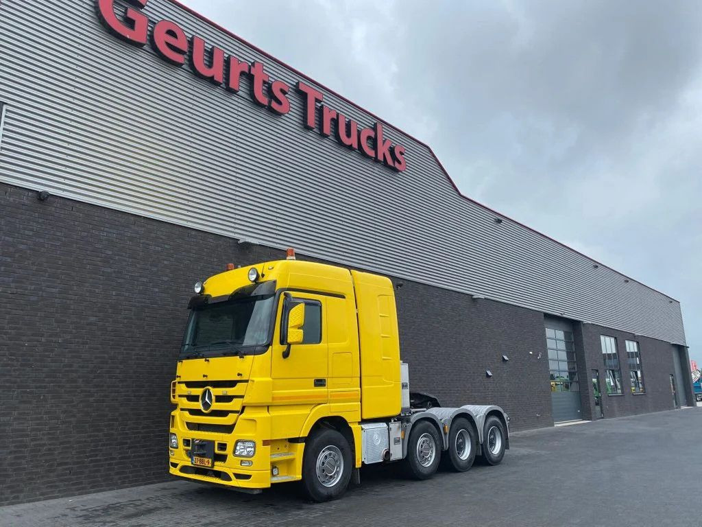 Mercedes-Benz Actros 4165 V8 8X4 SLT TITAN HEAVY DUTY TRACTOR - وحدة جر: صورة 2 Mercedes-Benz Actros 4165 V8 8X4 SLT TITAN HEAVY DUTY TRACTOR - وحدة جر: صورة 2