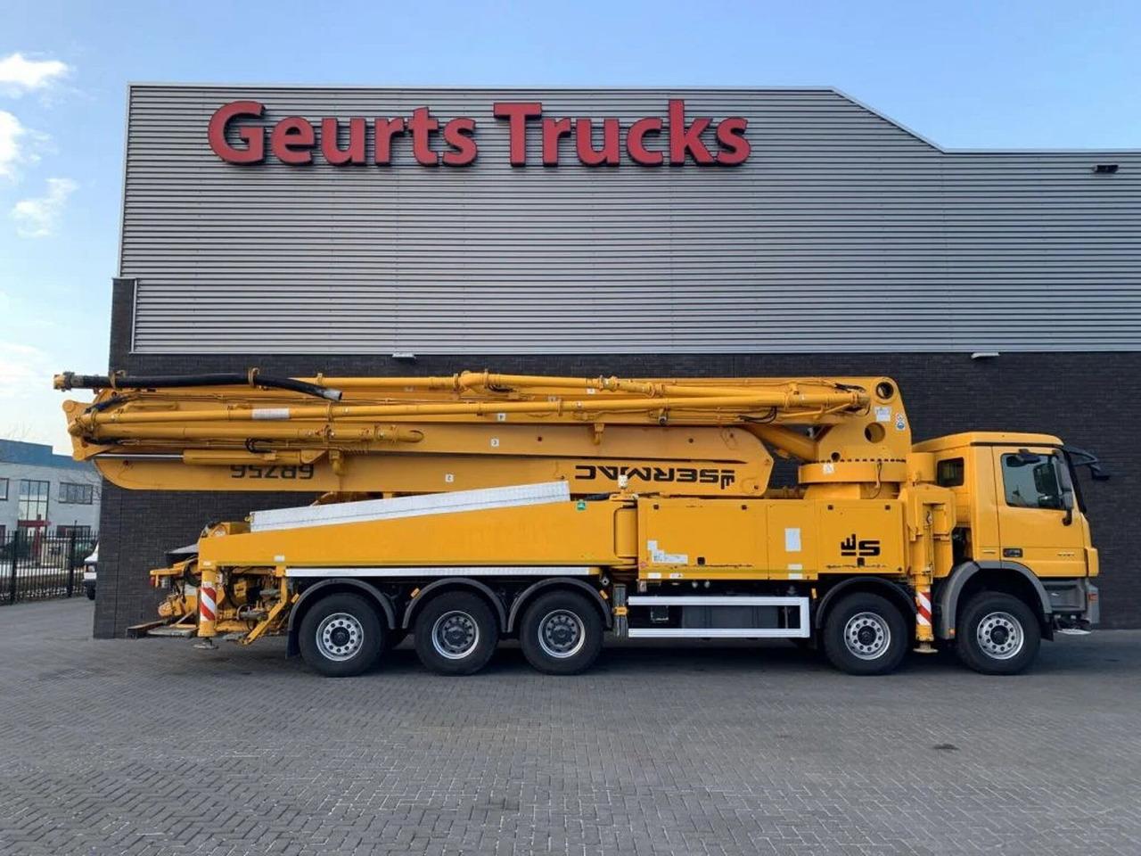 Mercedes-Benz Actros 5041 10X4 + SERMAC 6 RZ 56 METER CONCRETE - مضخة خرسانة: صورة 5 Mercedes-Benz Actros 5041 10X4 + SERMAC 6 RZ 56 METER CONCRETE - مضخة خرسانة: صورة 5