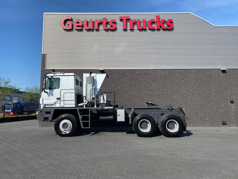 Mercedes-Benz TITAN 5560 Z52-600 F TITAN 5560 Z52-600 F 6X6 HEAVY-DUTY TRUCK - وحدة جر: صورة 1 Mercedes-Benz TITAN 5560 Z52-600 F TITAN 5560 Z52-600 F 6X6 HEAVY-DUTY TRUCK - وحدة جر: صورة 1