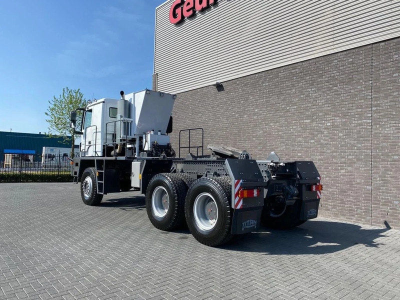 Mercedes-Benz TITAN 5560 Z52-600 F TITAN 5560 Z52-600 F 6X6 HEAVY-DUTY TRUCK - وحدة جر: صورة 3 Mercedes-Benz TITAN 5560 Z52-600 F TITAN 5560 Z52-600 F 6X6 HEAVY-DUTY TRUCK - وحدة جر: صورة 3