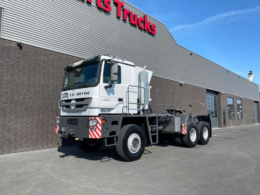 Mercedes-Benz TITAN 5560 Z52-600 F TITAN 5560 Z52-600 F 6X6 HE - وحدة جر: صورة 2 Mercedes-Benz TITAN 5560 Z52-600 F TITAN 5560 Z52-600 F 6X6 HE - وحدة جر: صورة 2