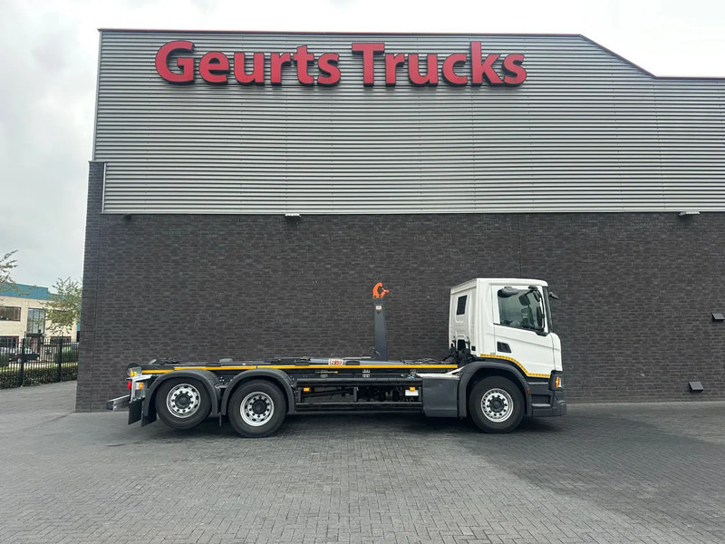 Scania P280 6X2 + AJK/1924 HLF20-6430 HAAKARMSYSTEEM / ABROLLKIPPER / HOOKLIFT - شاحنة ذات خطاف: صورة 4 Scania P280 6X2 + AJK/1924 HLF20-6430 HAAKARMSYSTEEM / ABROLLKIPPER / HOOKLIFT - شاحنة ذات خطاف: صورة 4