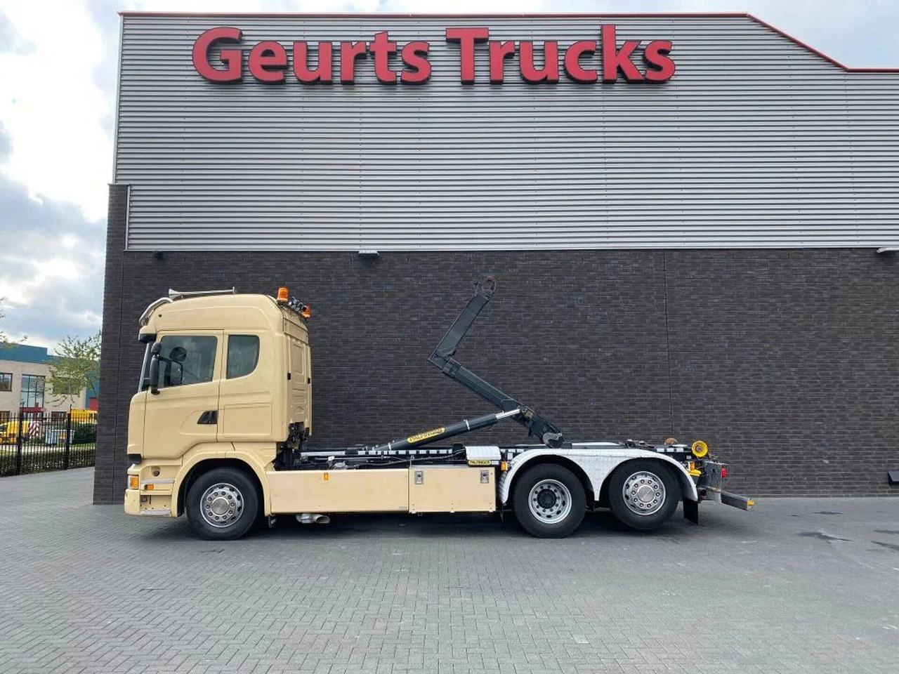 Scania R450 6X2 + PALFINGER HAAKARMSYSTEEM/ABROLLKIPPER - شاحنة ذات خطاف: صورة 1 Scania R450 6X2 + PALFINGER HAAKARMSYSTEEM/ABROLLKIPPER - شاحنة ذات خطاف: صورة 1