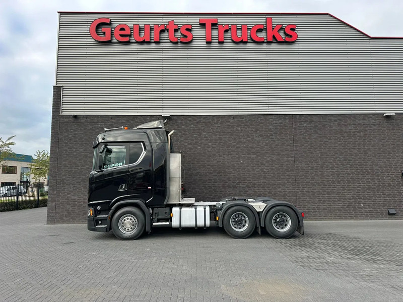 Scania S520 6X4 HEAVY DUTY TRACTOR/TREKKER/SZM - وحدة جر: صورة 1 Scania S520 6X4 HEAVY DUTY TRACTOR/TREKKER/SZM - وحدة جر: صورة 1