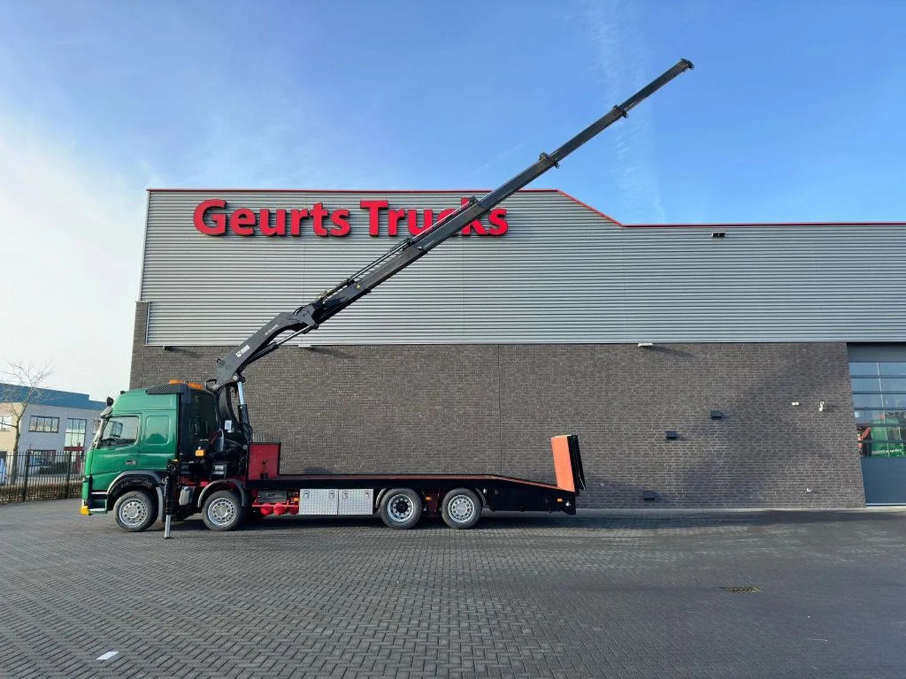 Volvo FM 500 8X2 OPRIJWAGEN/MACHINE TRANSPORTER + HIAB - شاحنة كرين: صورة 5 Volvo FM 500 8X2 OPRIJWAGEN/MACHINE TRANSPORTER + HIAB - شاحنة كرين: صورة 5