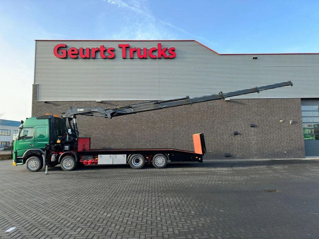 Volvo FM 500 8X2 OPRIJWAGEN/MACHINE TRANSPORTER + HIAB - شاحنة كرين: صورة 4 Volvo FM 500 8X2 OPRIJWAGEN/MACHINE TRANSPORTER + HIAB - شاحنة كرين: صورة 4