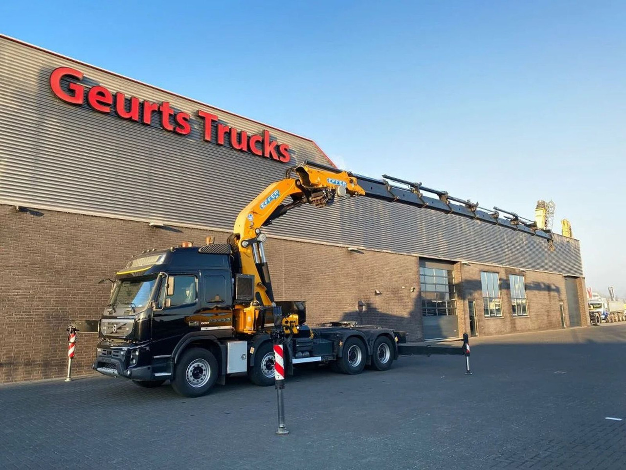 Volvo FMX 500 8X4 TREKKER-BAKWAGEN COMBI + EFFER 955/8 - شاحنة كرين: صورة 3 Volvo FMX 500 8X4 TREKKER-BAKWAGEN COMBI + EFFER 955/8 - شاحنة كرين: صورة 3