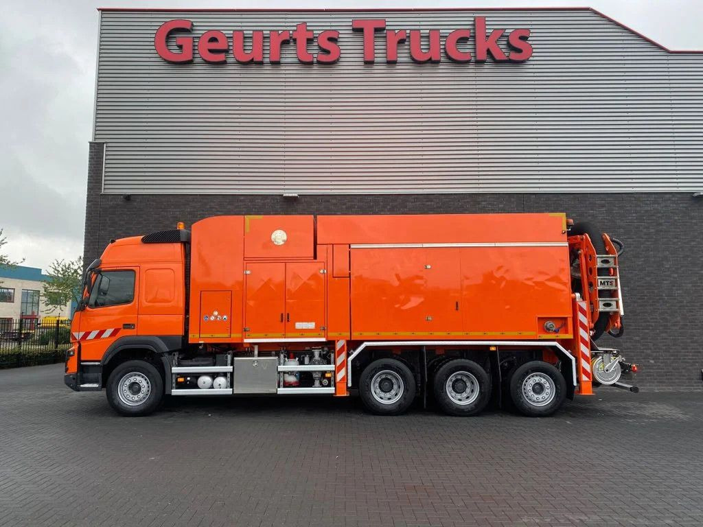Volvo FMX 510 8X4 TRIDEM + MTS DINO 5 SAUGBAGGER/SUCTI - شاحنة الشفط: صورة 1 Volvo FMX 510 8X4 TRIDEM + MTS DINO 5 SAUGBAGGER/SUCTI - شاحنة الشفط: صورة 1