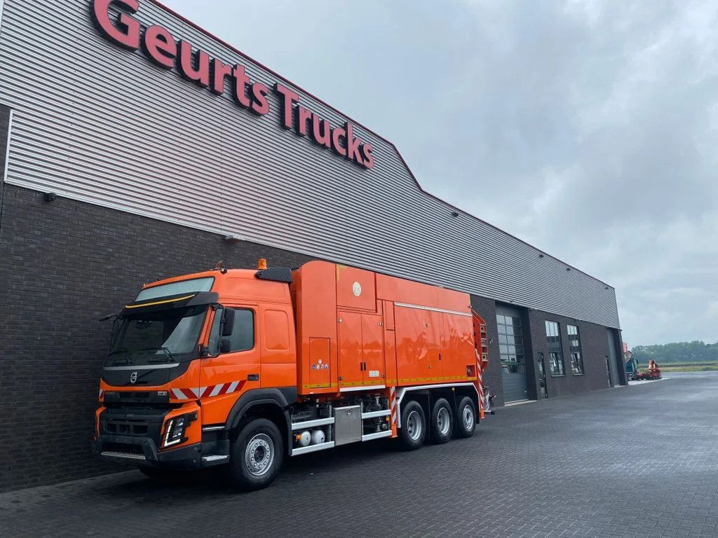Volvo FMX 510 8X4 TRIDEM + MTS DINO 5 SAUGBAGGER/SUCTI - شاحنة الشفط: صورة 2 Volvo FMX 510 8X4 TRIDEM + MTS DINO 5 SAUGBAGGER/SUCTI - شاحنة الشفط: صورة 2