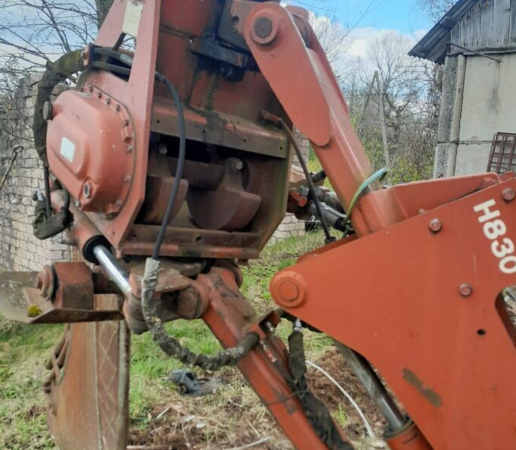 DITCH WITCH 8020 - حفارة الخنادق: صورة 3 DITCH WITCH 8020 - حفارة الخنادق: صورة 3