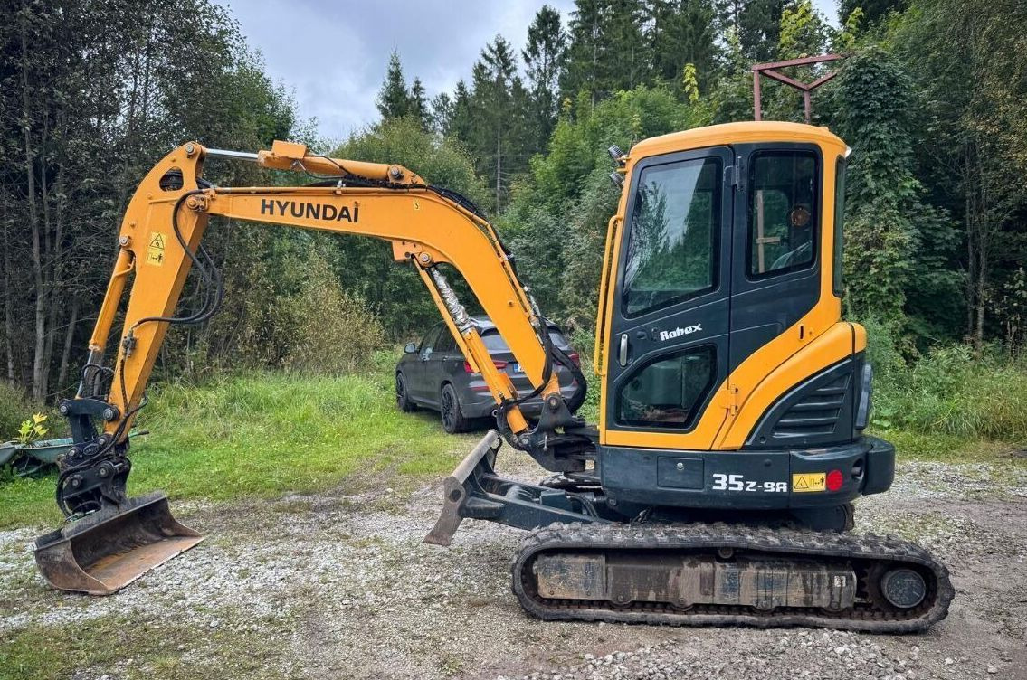 Hyundai R35Z - 9 - حفارة مُصَّغرة: صورة 1 Hyundai R35Z - 9 - حفارة مُصَّغرة: صورة 1