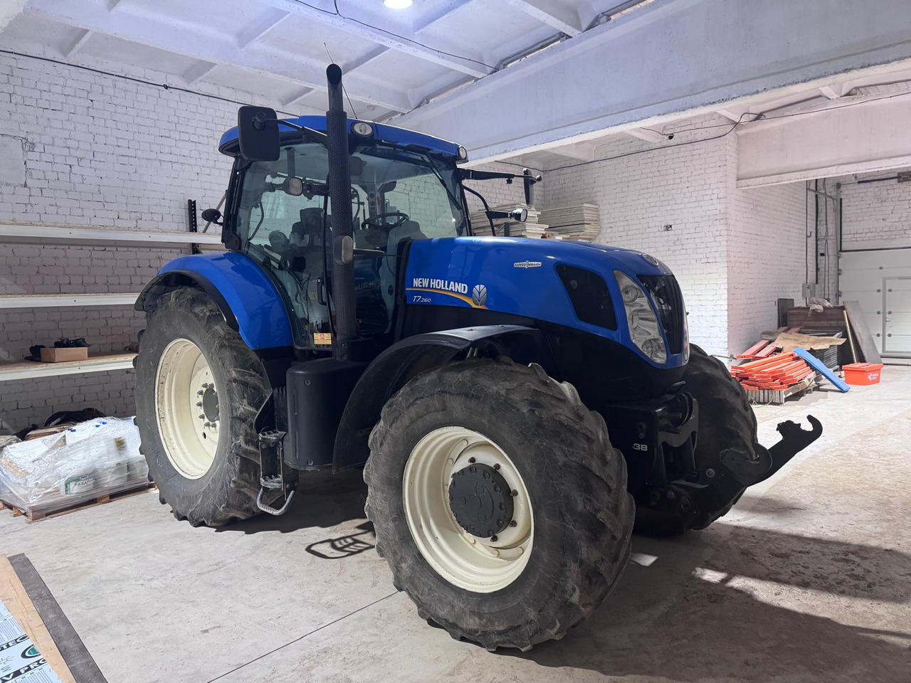 NEW HOLLAND T7.260 - جرار: صورة 2 NEW HOLLAND T7.260 - جرار: صورة 2