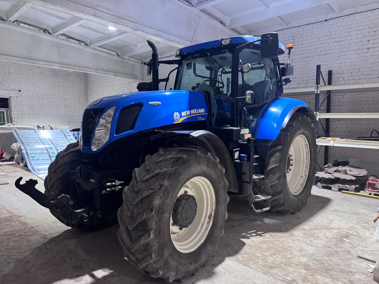 NEW HOLLAND T7.260 - جرار: صورة 1 NEW HOLLAND T7.260 - جرار: صورة 1