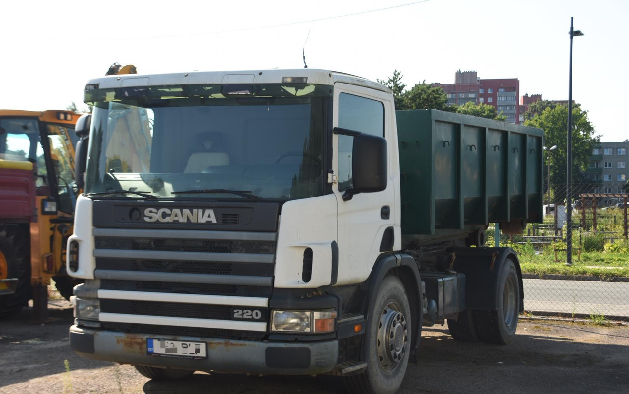 SCANIA P94 220 - شاحنة قلاب: صورة 1 SCANIA P94 220 - شاحنة قلاب: صورة 1
