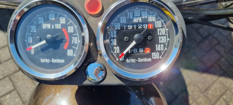 Harley-Davidson FXE SUPER GLIDE.... 1200 AMF first paint - دراجة نارية: صورة 5 Harley-Davidson FXE SUPER GLIDE.... 1200 AMF first paint - دراجة نارية: صورة 5