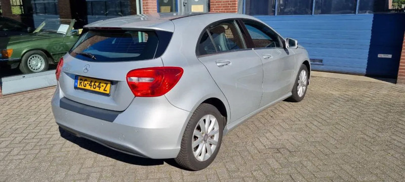 Mercedes-Benz A-Klasse 180 automaat.. 180 automaat - هاتشباك: صورة 4 Mercedes-Benz A-Klasse 180 automaat.. 180 automaat - هاتشباك: صورة 4