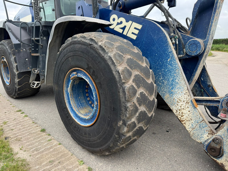 اللودر بعجل Case 921E: صورة 14