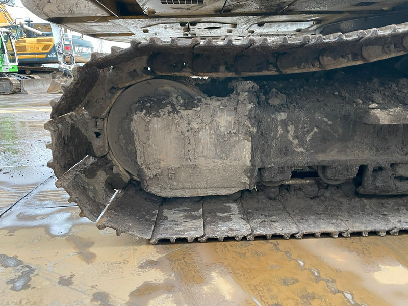 حفار زحاف Caterpillar 330FL: صورة 17