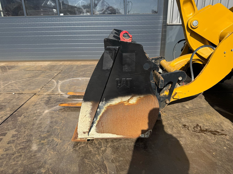 اللودر بعجل Caterpillar 908M: صورة 7