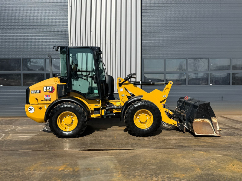 اللودر بعجل Caterpillar 908M: صورة 9