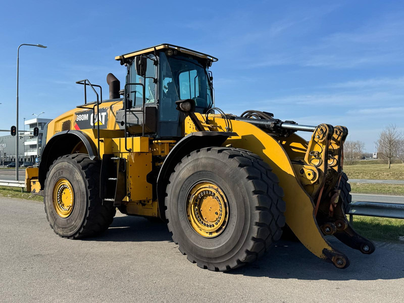 اللودر بعجل Caterpillar 980M: صورة 8