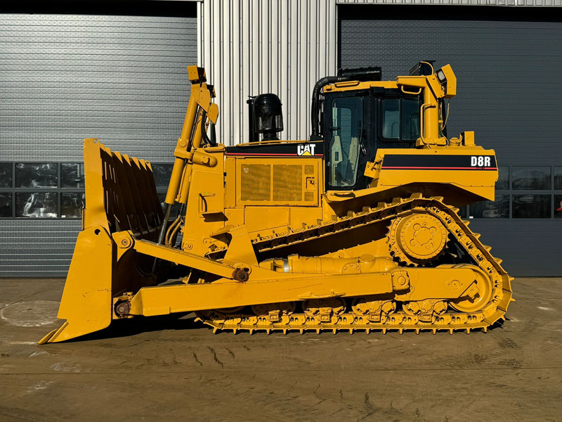 Caterpillar D8R - جرافة: صورة 1 Caterpillar D8R - جرافة: صورة 1