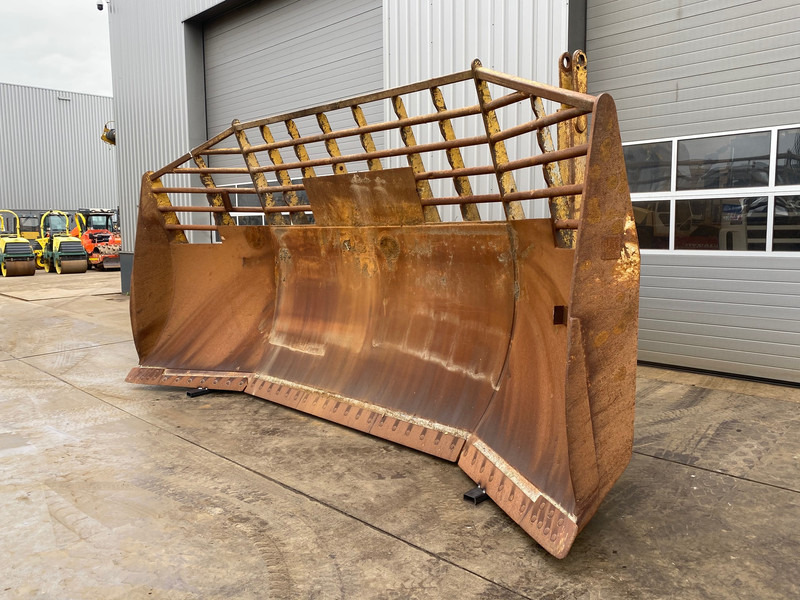 Caterpillar D9U Blade - شفرة الآلة: صورة 1 Caterpillar D9U Blade - شفرة الآلة: صورة 1