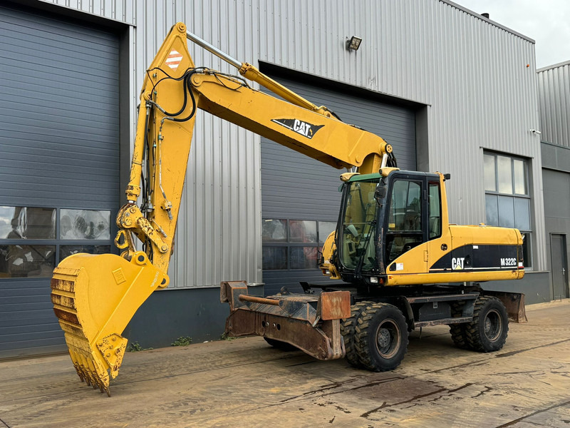 Caterpillar M322C - Hydraulic stabilizers / VA Triple boom / CE-certified, - حفارة دولاب: صورة 4 Caterpillar M322C - Hydraulic stabilizers / VA Triple boom / CE-certified, - حفارة دولاب: صورة 4