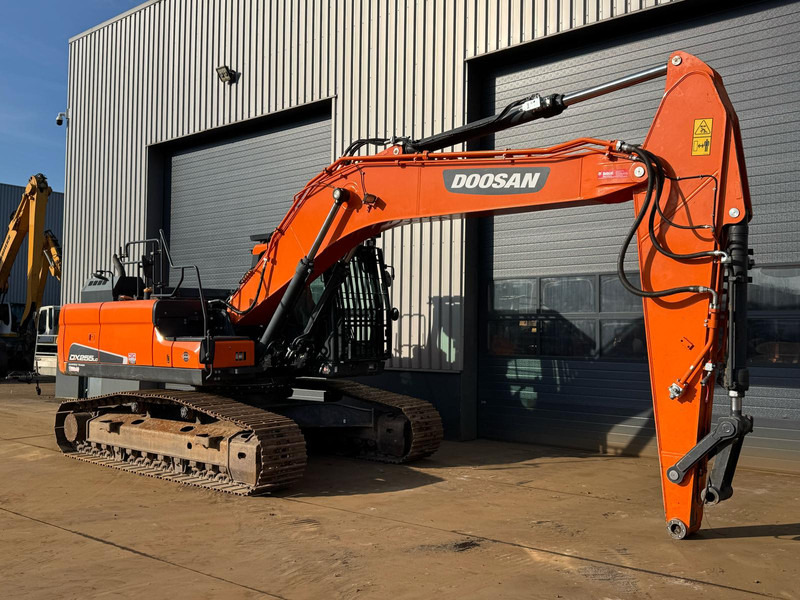 حفار زحاف Doosan DX255NLC-5: صورة 7