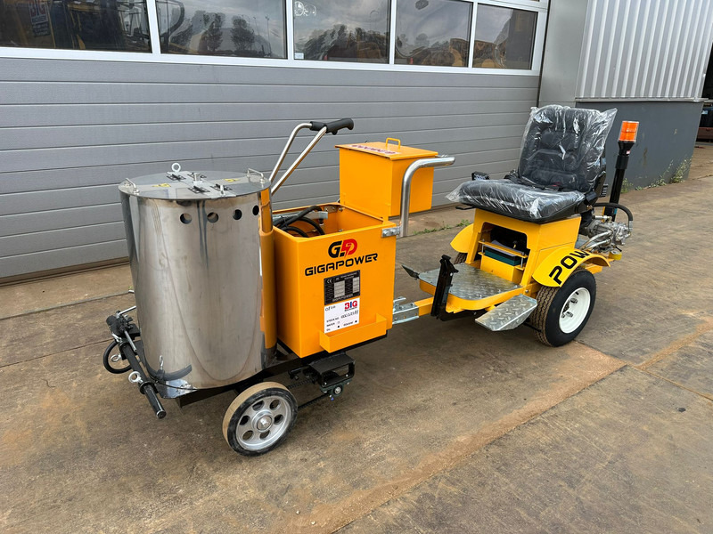 Giga power 860 Road Marking Machine - آلة أسفلت: صورة 3 Giga power 860 Road Marking Machine - آلة أسفلت: صورة 3