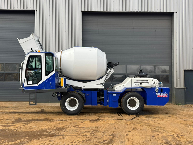 Giga power GW5500 4x4 Self Loading Concrete Mixer - شاحنة خلاطة خرسانة: صورة 1 Giga power GW5500 4x4 Self Loading Concrete Mixer - شاحنة خلاطة خرسانة: صورة 1