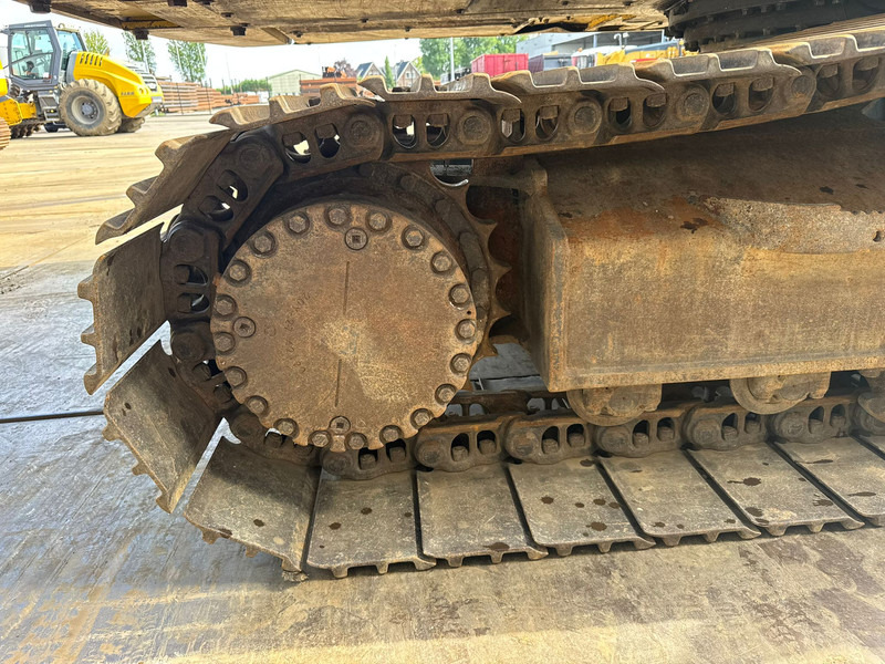 حفار زحاف Komatsu PC210LC-10: صورة 16 حفار زحاف Komatsu PC210LC-10: صورة 16