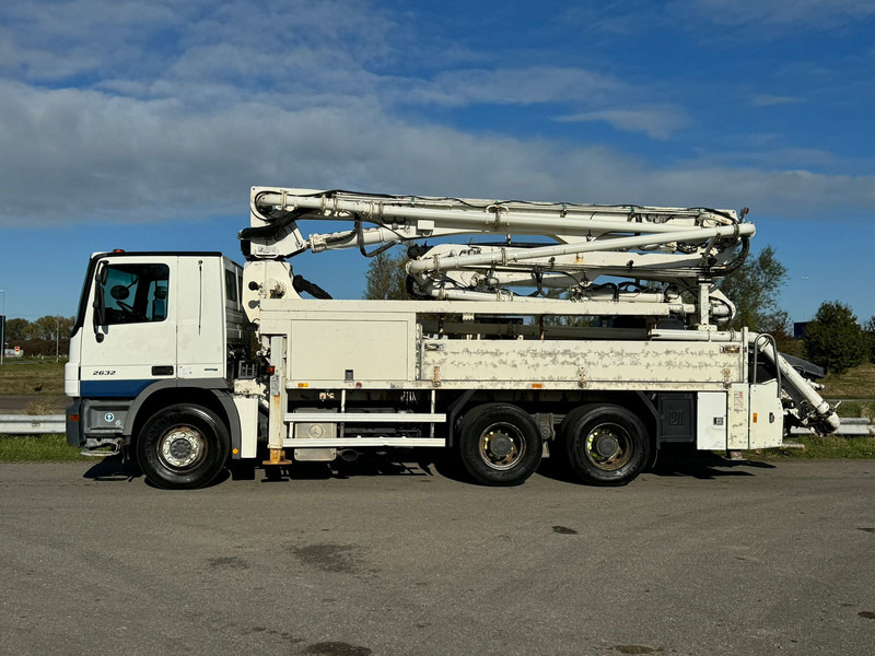 MERCEDESBENZ Actros 2632 6x4 with Putzmeister BSF 24-4 11 24m concrete pump - مضخة خرسانة: صورة 2 MERCEDESBENZ Actros 2632 6x4 with Putzmeister BSF 24-4 11 24m concrete pump - مضخة خرسانة: صورة 2