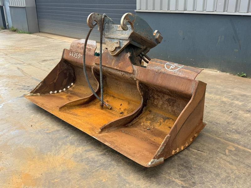Verachtert CW40 NGT-3-2400 Tilting Bucket - بكت: صورة 2 Verachtert CW40 NGT-3-2400 Tilting Bucket - بكت: صورة 2