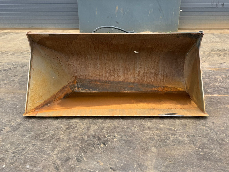 ZFE Side-Tilting bucket - بكت: صورة 1 ZFE Side-Tilting bucket - بكت: صورة 1