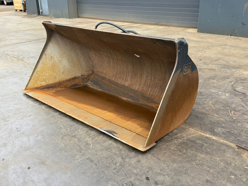 ZFE Side-Tilting bucket - بكت: صورة 3 ZFE Side-Tilting bucket - بكت: صورة 3