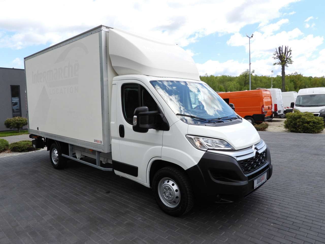 CITROEN JUMPER BOX LIFT 8 PALLETS CRUISE CONTROL NAVIGATION AIR CONDITIONING 165HP - شاحنة مغلقة الصندوق: صورة 4 CITROEN JUMPER BOX LIFT 8 PALLETS CRUISE CONTROL NAVIGATION AIR CONDITIONING 165HP - شاحنة مغلقة الصندوق: صورة 4