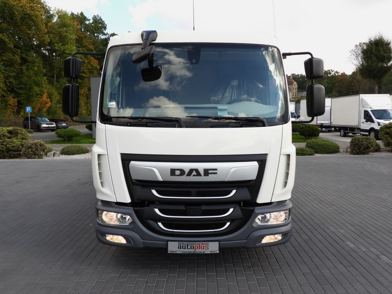 DAF LF 230 CONTAINER CARRIER PLATFORM + TRAILER WEBASTO CRUISE CONTROL LED LIGHTS PNEUMATICS AUTOMATIC TRANSMISSION  TWIN WHEELS AIR CONDITIONING  230HP - شاحنات الحاويات / جسم علوي قابل للتغيير شاحنة: صورة 5 DAF LF 230 CONTAINER CARRIER PLATFORM + TRAILER WEBASTO CRUISE CONTROL LED LIGHTS PNEUMATICS AUTOMATIC TRANSMISSION  TWIN WHEELS AIR CONDITIONING  230HP - شاحنات الحاويات / جسم علوي قابل للتغيير شاحنة: صورة 5