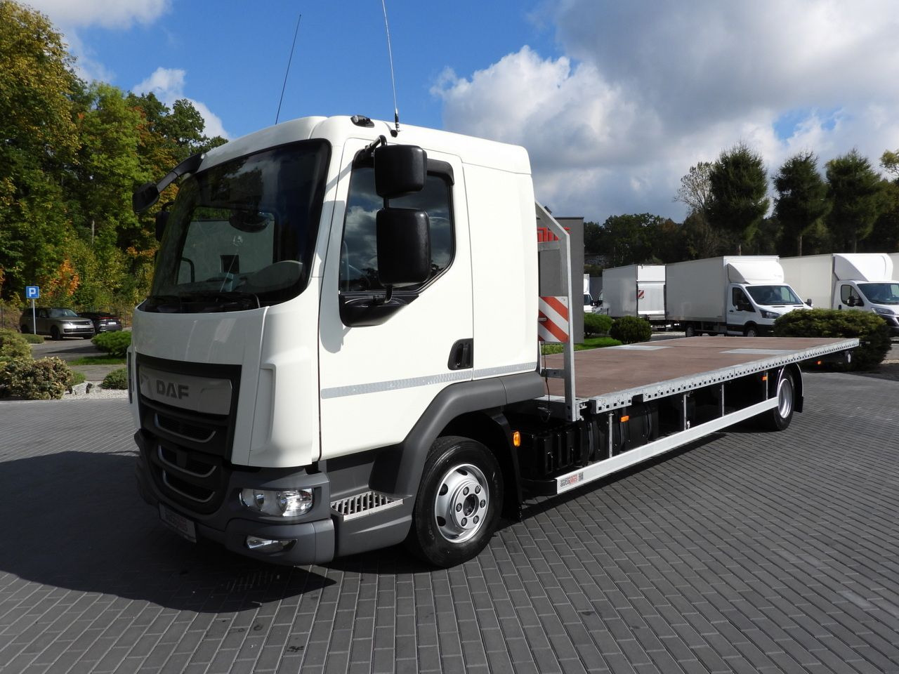 شاحنات الحاويات / جسم علوي قابل للتغيير شاحنة DAF LF 230 CONTAINER CARRIER PLATFORM + TRAILER WEBASTO CRUISE CONTROL LED LIGHTS PNEUMATICS AUTOMATIC TRANSMISSION  TWIN WHEELS AIR CONDITIONING  230HP: صورة 25 شاحنات الحاويات / جسم علوي قابل للتغيير شاحنة DAF LF 230 CONTAINER CARRIER PLATFORM + TRAILER WEBASTO CRUISE CONTROL LED LIGHTS PNEUMATICS AUTOMATIC TRANSMISSION  TWIN WHEELS AIR CONDITIONING  230HP: صورة 25