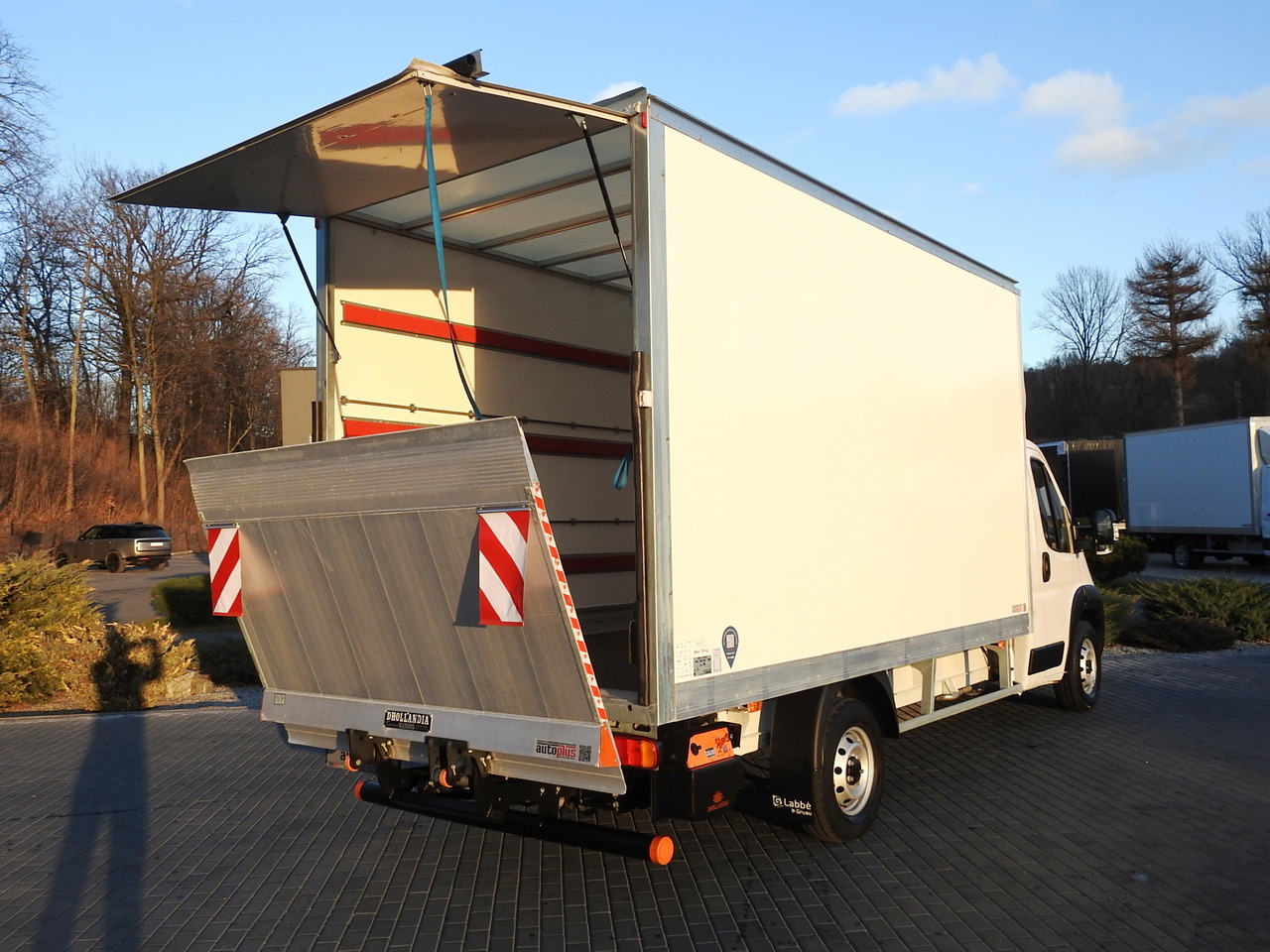FIAT DUCATO BOX LIFT 8 PALLETS CRUISE CONTROL AIR CONDITIONING 180HP - شاحنة مغلقة الصندوق: صورة 3 FIAT DUCATO BOX LIFT 8 PALLETS CRUISE CONTROL AIR CONDITIONING 180HP - شاحنة مغلقة الصندوق: صورة 3
