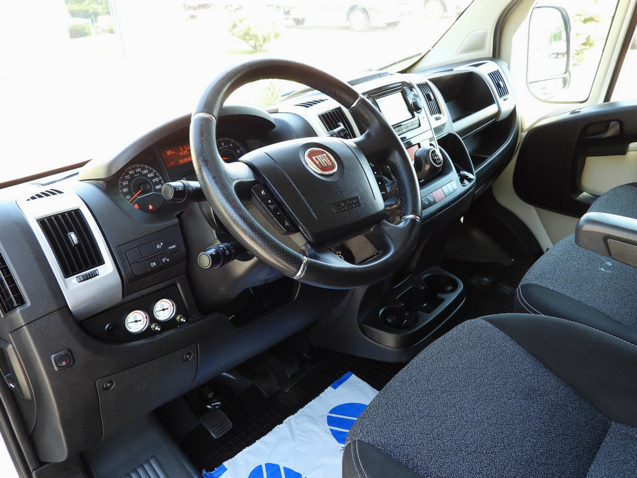 FIAT DUCATO TARPAULIN 10 PALLETS WEBASTO CRUISE CONTROL LED LIGHTS PNEUMATICS AIR CONDITIONING 180HP - شاحنة ستارة جانبية: صورة 2 FIAT DUCATO TARPAULIN 10 PALLETS WEBASTO CRUISE CONTROL LED LIGHTS PNEUMATICS AIR CONDITIONING 180HP - شاحنة ستارة جانبية: صورة 2