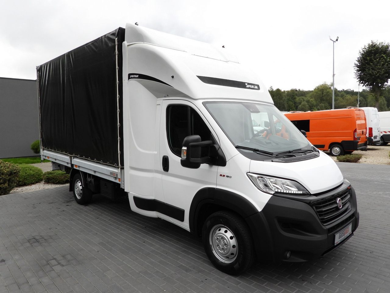 FIAT DUCATO TARPAULIN 9 PALLETS CRUISE CONTROL LED LIGHTS PNEUMATICS AIR CONDITIONING 180HP - شاحنة ستارة جانبية: صورة 4 FIAT DUCATO TARPAULIN 9 PALLETS CRUISE CONTROL LED LIGHTS PNEUMATICS AIR CONDITIONING 180HP - شاحنة ستارة جانبية: صورة 4