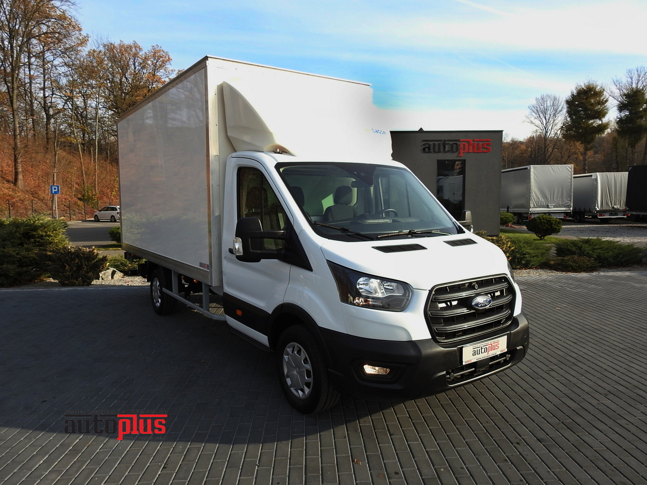 FORD TRANSIT BOX LIFT 8 PALLETS CRUISE CONTROL AIR CONDITIONING 130HP - شاحنة مغلقة الصندوق: صورة 1 FORD TRANSIT BOX LIFT 8 PALLETS CRUISE CONTROL AIR CONDITIONING 130HP - شاحنة مغلقة الصندوق: صورة 1